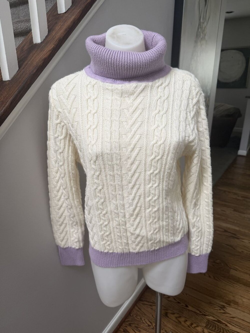 Tularosa Chunky Cream & Lavender Cable Knit Turtleneck Sweater Small
